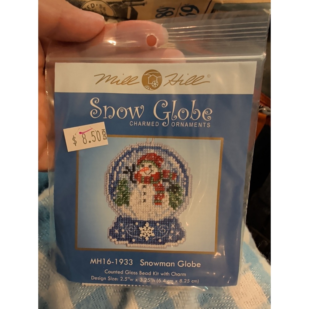 New Kit Mill Hill Glass Bead Charmed Ornament MH16-1933 Snowman Snow Globe
